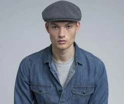 Men 504 - Kangol Wool Flat Cap